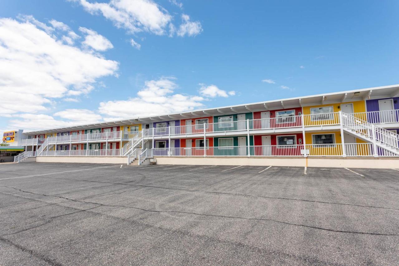 Fish Tales Boardwalk Inn & Ocean Mecca Motel Оушън Сити Екстериор снимка