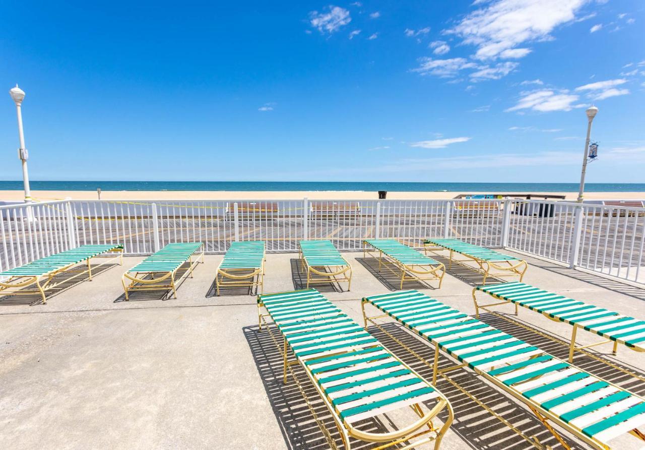 Fish Tales Boardwalk Inn & Ocean Mecca Motel Оушън Сити Екстериор снимка