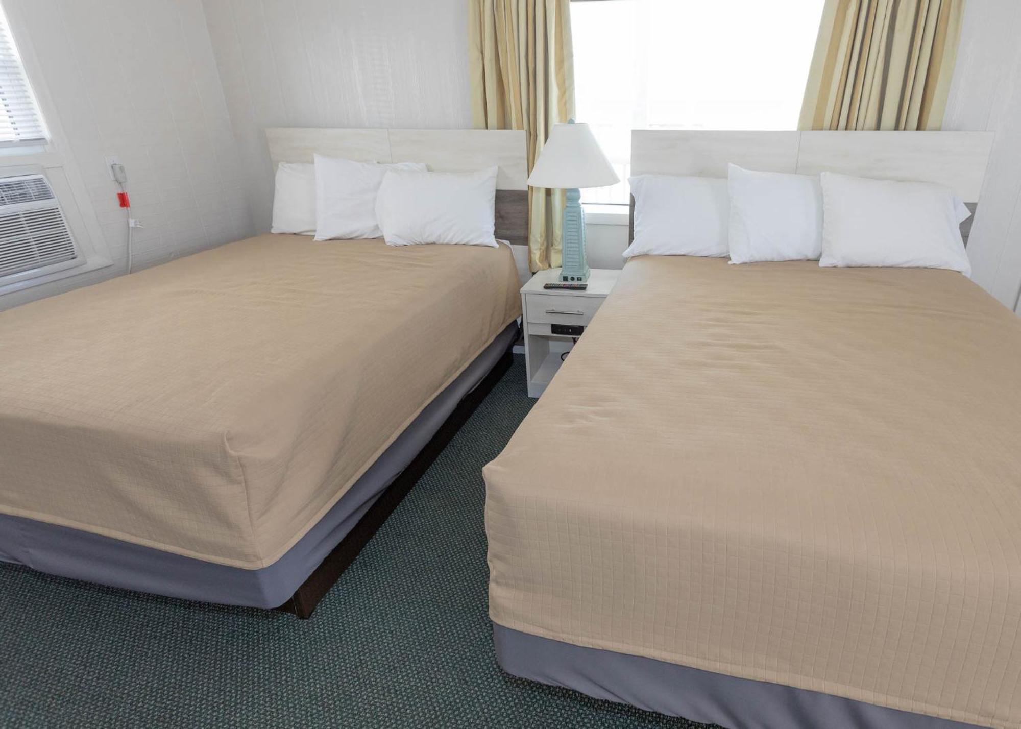 Fish Tales Boardwalk Inn & Ocean Mecca Motel Оушън Сити Екстериор снимка