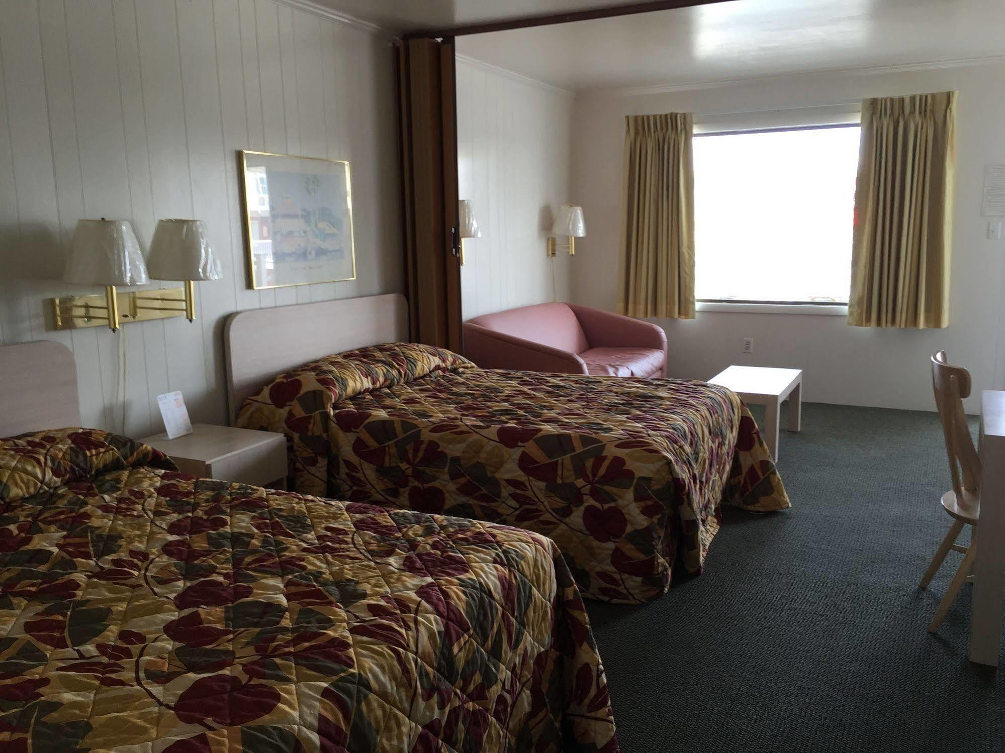 Fish Tales Boardwalk Inn & Ocean Mecca Motel Оушън Сити Екстериор снимка
