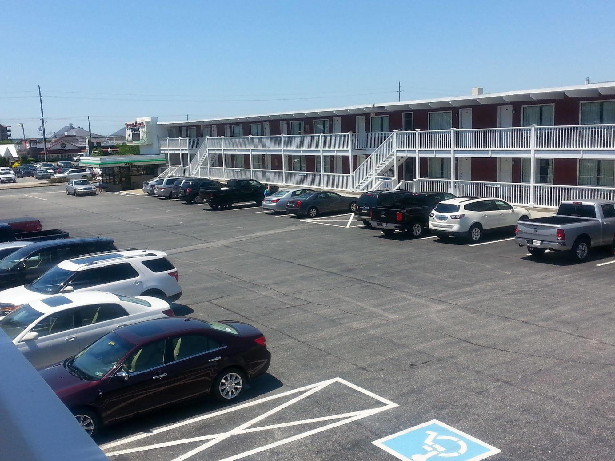 Fish Tales Boardwalk Inn & Ocean Mecca Motel Оушън Сити Екстериор снимка