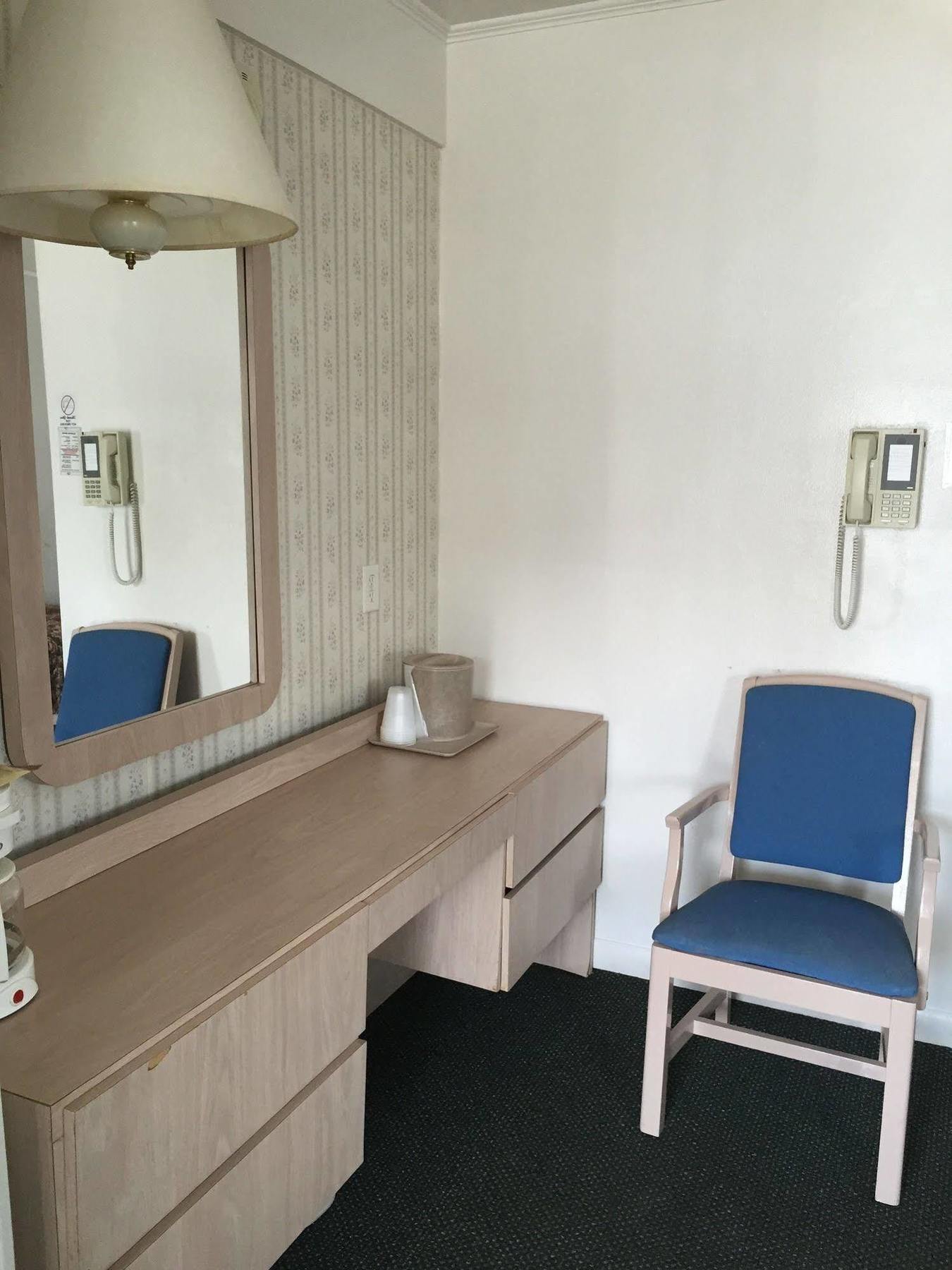Fish Tales Boardwalk Inn & Ocean Mecca Motel Оушън Сити Екстериор снимка